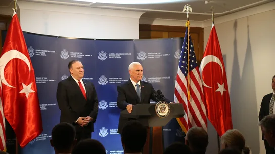Mike Pence y Mike Pompeo, en rueda de prensa Mike Pence y Mike Pompeo, en rueda de prensa
