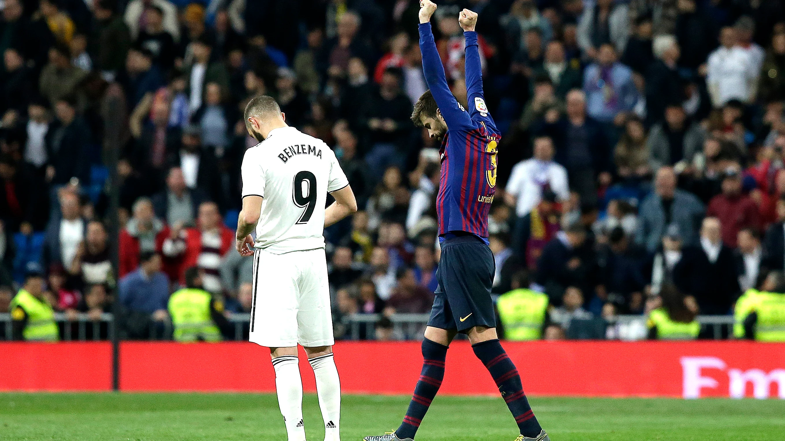 Piqué y Benzema en el Clásico