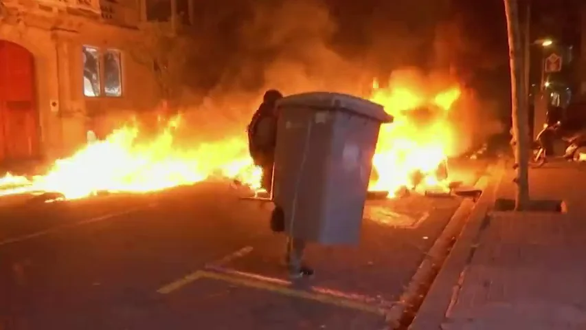 Y el 'tsunami democrático' incendió Cataluña: crónica de una semana de protestas independentistas