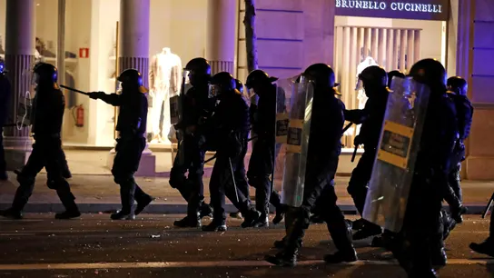 Los Mossos d'Esquadra durante los altercados en Barcelona Los Mossos d'Esquadra durante los altercados en Barcelona