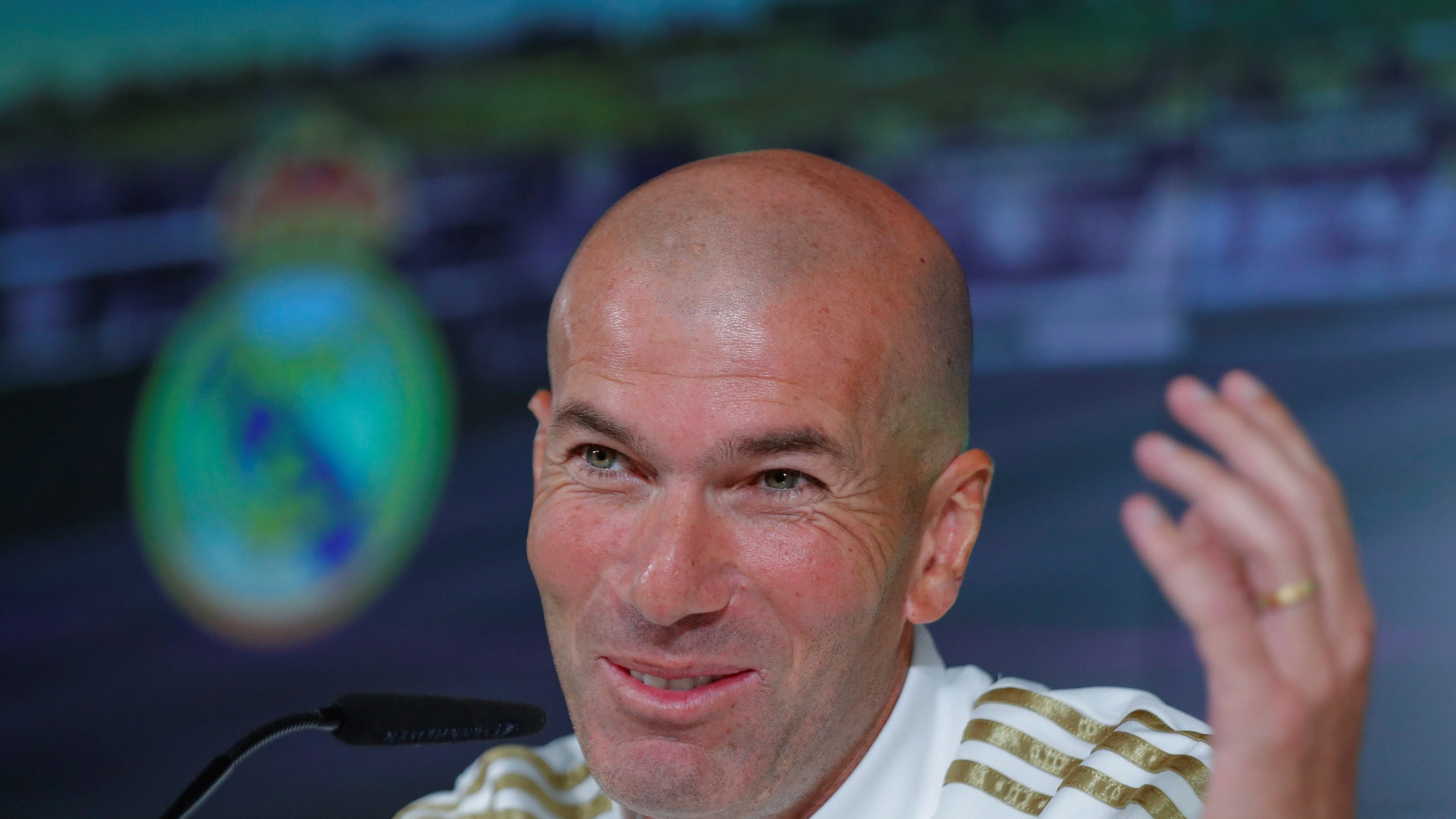 Zidane comparece ante los medios