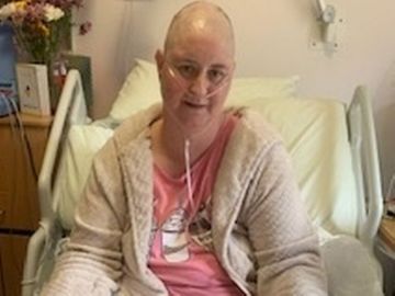 Imagen de la madre con cáncer que ha adelantado la Navidad para celebrarla con sus hijos Imagen de la madre con cáncer que ha adelantado la Navidad para celebrarla con sus hijos