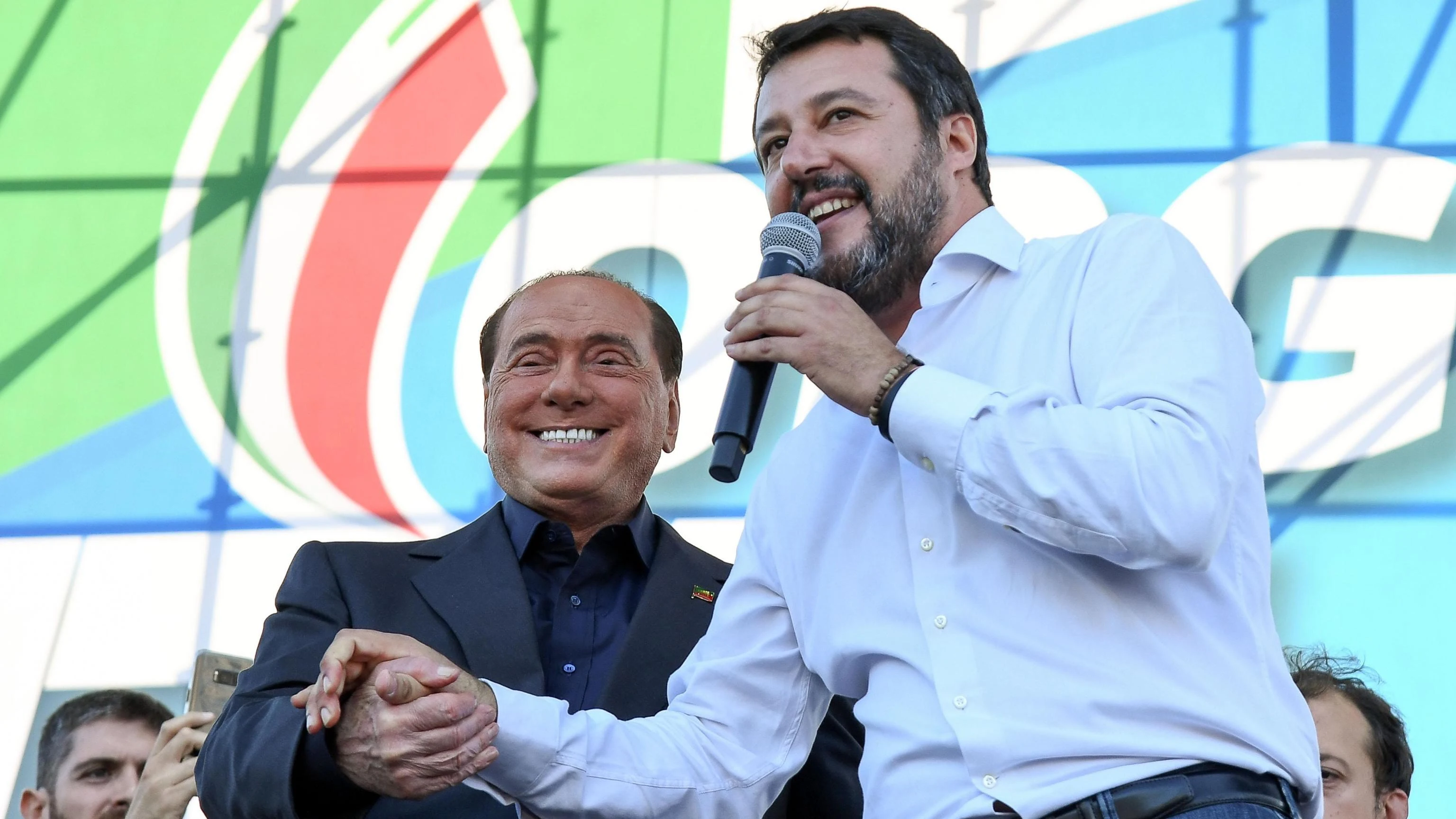 Salvini reúne a la derecha italiana y promete volver pronto al Gobierno