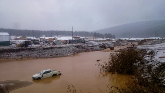 Derrumbe de una presa en Siberia Derrumbe de una presa en Siberia