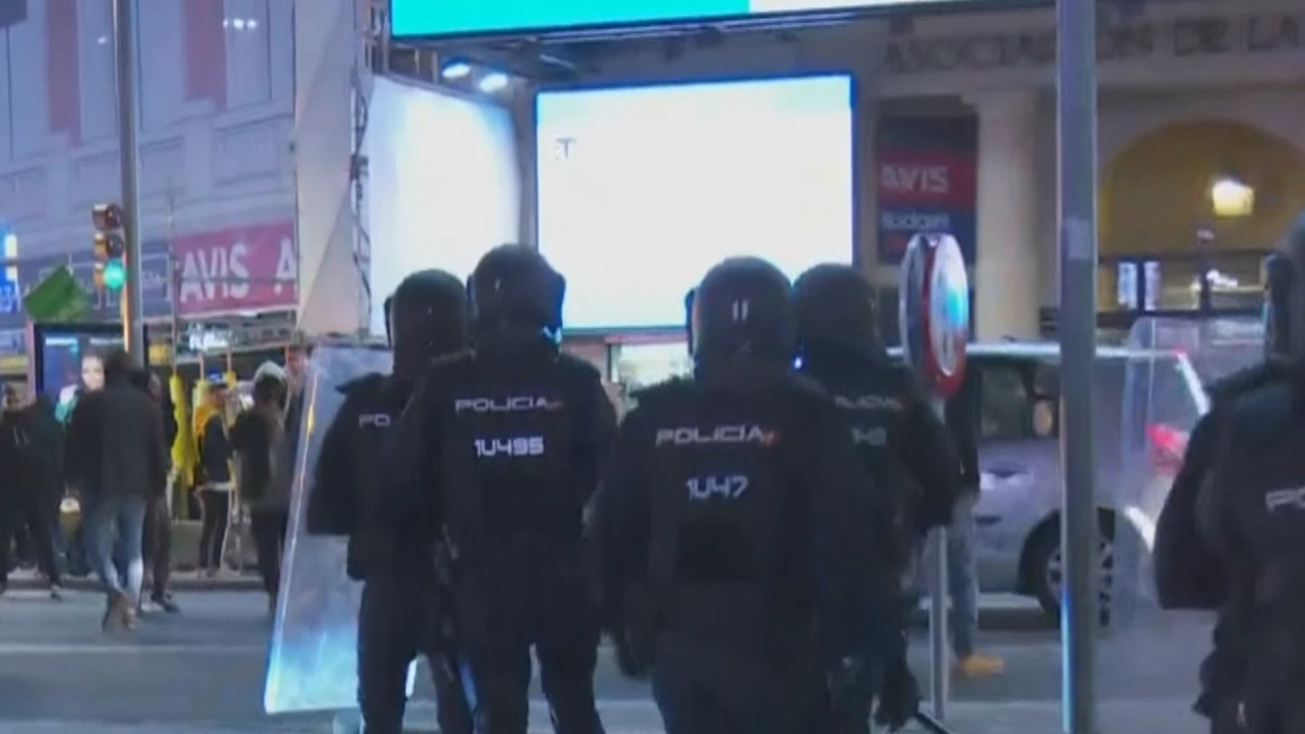 Miembros de Policía Nacional durante la manifestación en Madrid Miembros de Policía Nacional durante la manifestación en Madrid