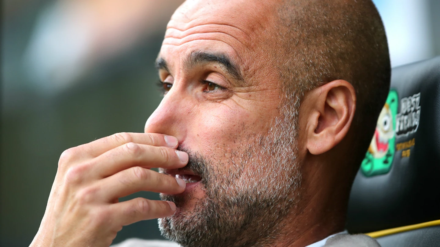 Guardiola, en el banquillo Guardiola, en el banquillo