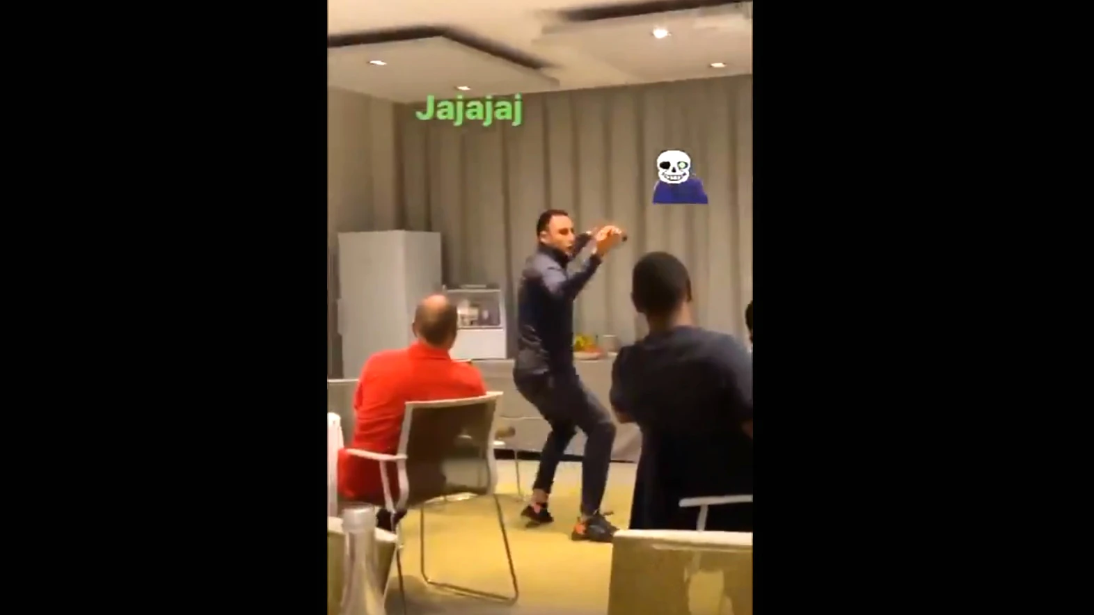 Keylor Navas, bailando