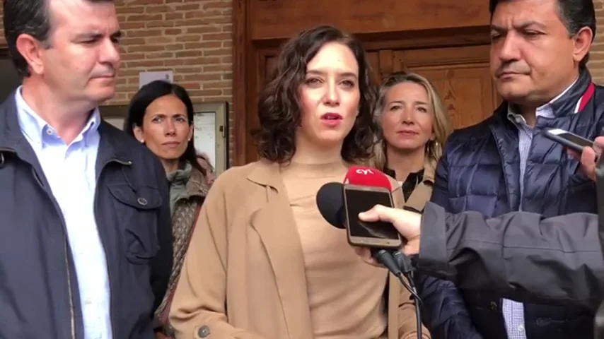 Isabel Díaz Ayuso ante los medios