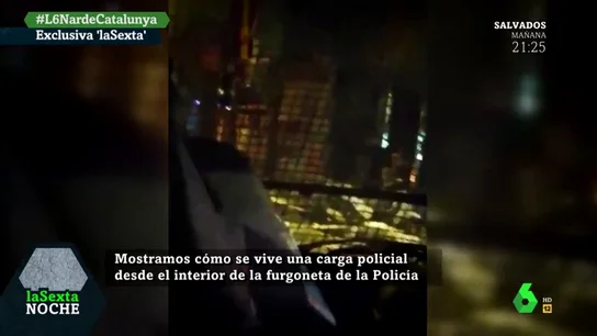 Mostramos en exclusiva cómo se vive una carga policial en Cataluña desde el interior de la furgoneta de la Policía Mostramos en exclusiva cómo se vive una carga policial en Cataluña desde el interior de la furgoneta de la Policía