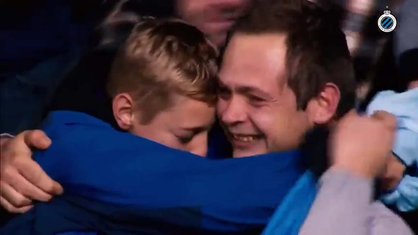 Emociona solo con verlo: el maravilloso gesto de Vormer con un niño en la Liga belga Emociona solo con verlo: el maravilloso gesto de Vormer con un niño en la Liga belga