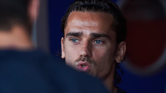 Antoine Griezmann, en el banquillo durante un partido Antoine Griezmann, en el banquillo durante un partido