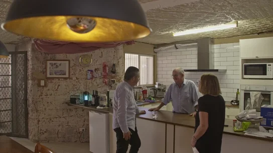 Así es la vida en Coober Pedy, una ciudad subterránea en Australia en la que desafían al calor bajo tierra Así es la vida en Coober Pedy, una ciudad subterránea en Australia en la que desafían al calor bajo tierra