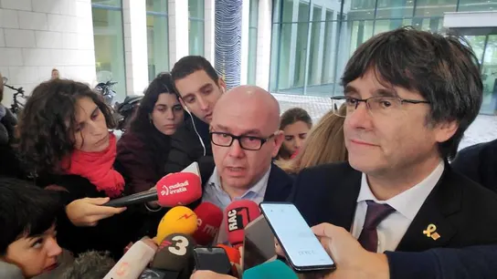 El abogado Gonzalo Boye, con Carles Puigdemont (Archivo) El abogado Gonzalo Boye, con Carles Puigdemont (Archivo)