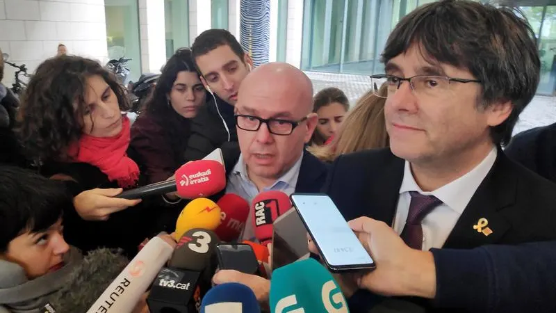 El abogado Gonzalo Boye, con Carles Puigdemont (Archivo)