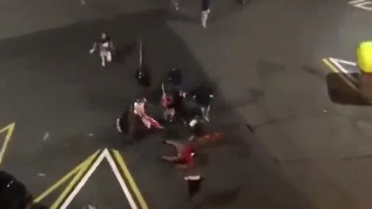 Prisión para los dos ultras que apalearon a un manifestante independentista Prisión para los dos ultras que apalearon a un manifestante independentista