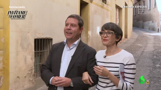 Thais Villas come con García-Page y acaba manándole un audio de voz a Sánchez Thais Villas come con García-Page y acaba manándole un audio de voz a Sánchez
