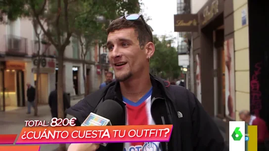 Un joven, con la camiseta del Sporting Un joven, con la camiseta del Sporting