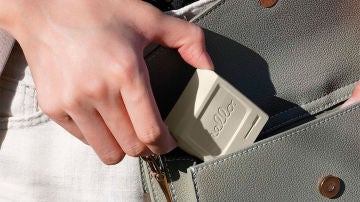 funda de carga AW3 para los AirPods de Elago