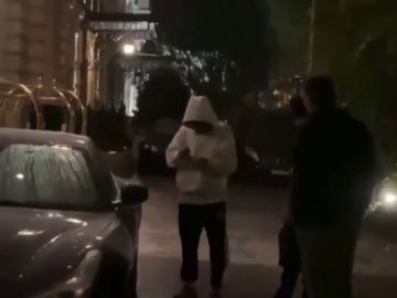 Neymar se queda tirado por su Ferrari en París Neymar se queda tirado por su Ferrari en París