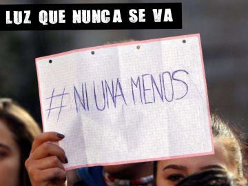 Imagen de archivo de una concentración contra la violencia machista Imagen de archivo de una concentración contra la violencia machista
