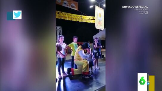 La inesperada confesi&oacute;n de un ni&ntilde;o a un payaso en pleno espect&aacute;culo
