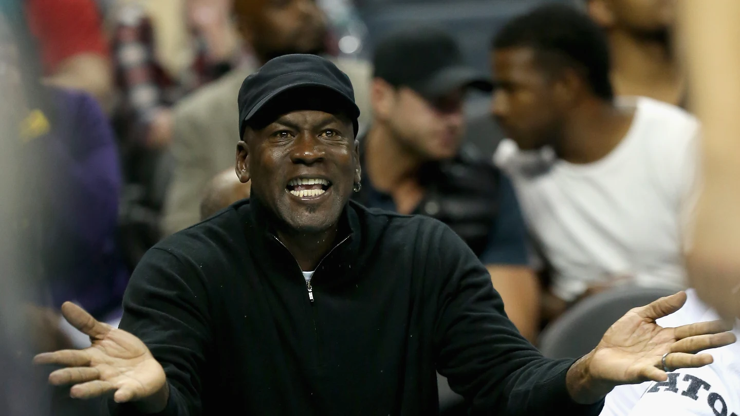 Michael Jordan, pidiendo explicaciones Michael Jordan, pidiendo explicaciones