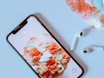 iPhone iPhone