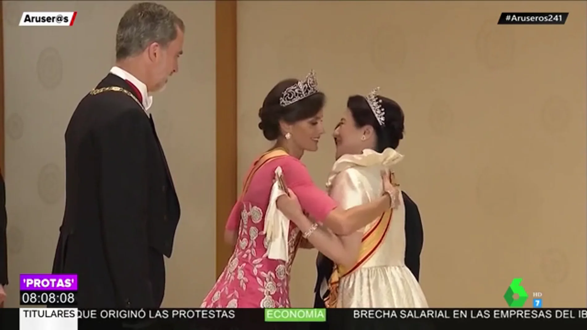 El comentado abrazo "de abuela" de la reina Letizia a Masako de Japón 
