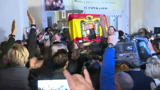 Misa por Franco en El Pardo con vivas al dictador Misa por Franco en El Pardo con vivas al dictador