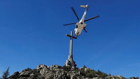 El helicóptero que traslada a Franco a Mingorrubio El helicóptero que traslada a Franco a Mingorrubio
