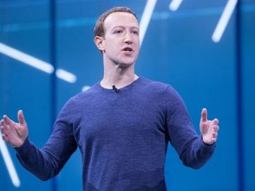 Mark Zuckerberg F8 2018 Keynote_643x397