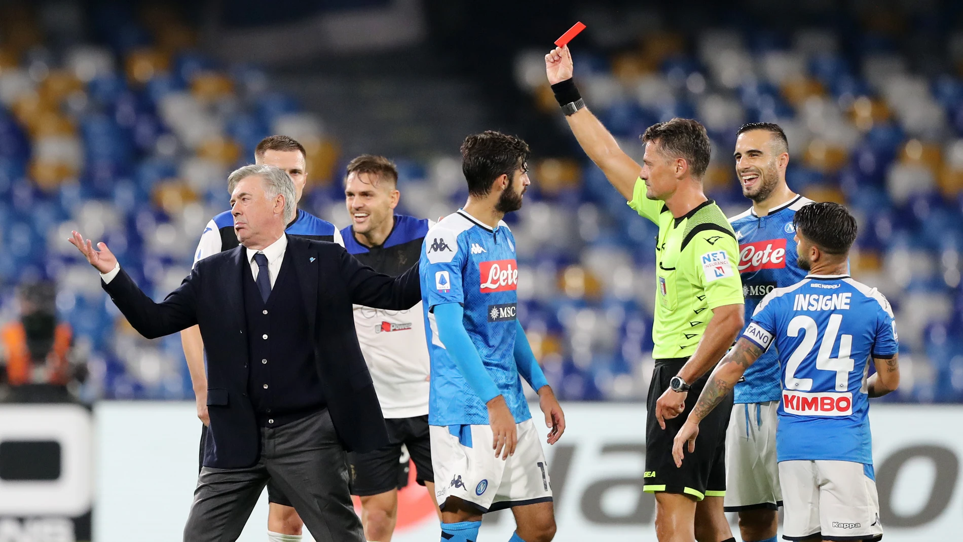 Ancelotti es expulsado durante un partido