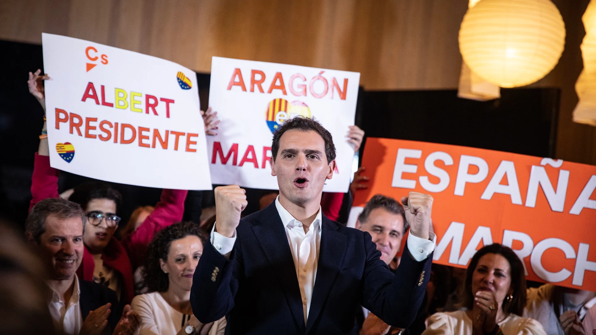 Albert Rivera en un acto de campaña electoral en Aragón