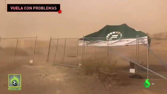 El coche supersónico frena en seco por un tremendo temporal El coche supersónico frena en seco por un tremendo temporal
