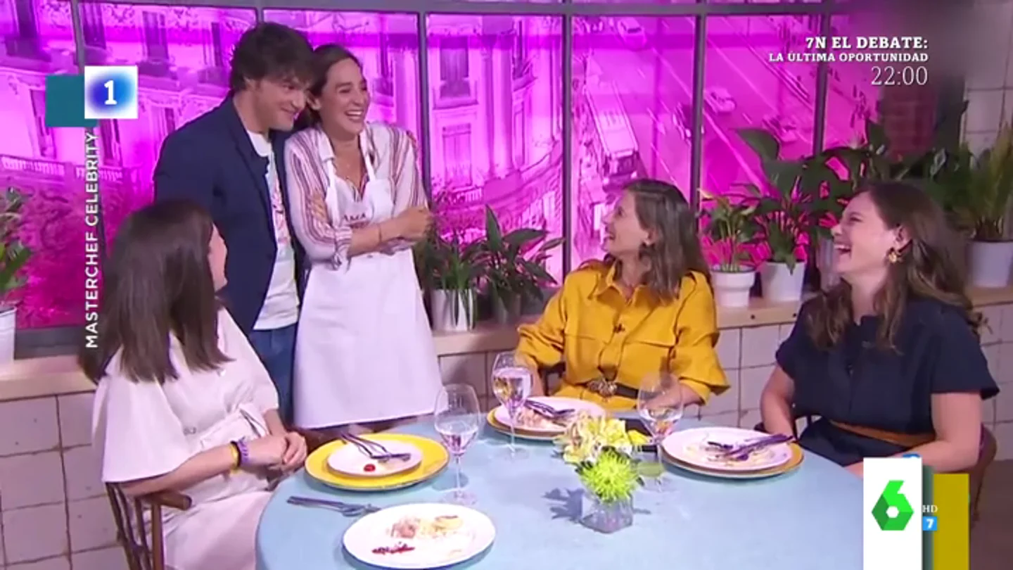 La divertida reacción de las amigas de Tamara Falcó al descubrir que está "enamorada" de Jordi Cruz La divertida reacción de las amigas de Tamara Falcó al descubrir que está "enamorada" de Jordi Cruz