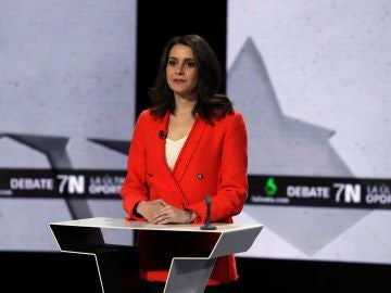 Inés Arrimadas (Ciudadanos) en el debate del 7N en laSexta Inés Arrimadas (Ciudadanos) en el debate del 7N en laSexta