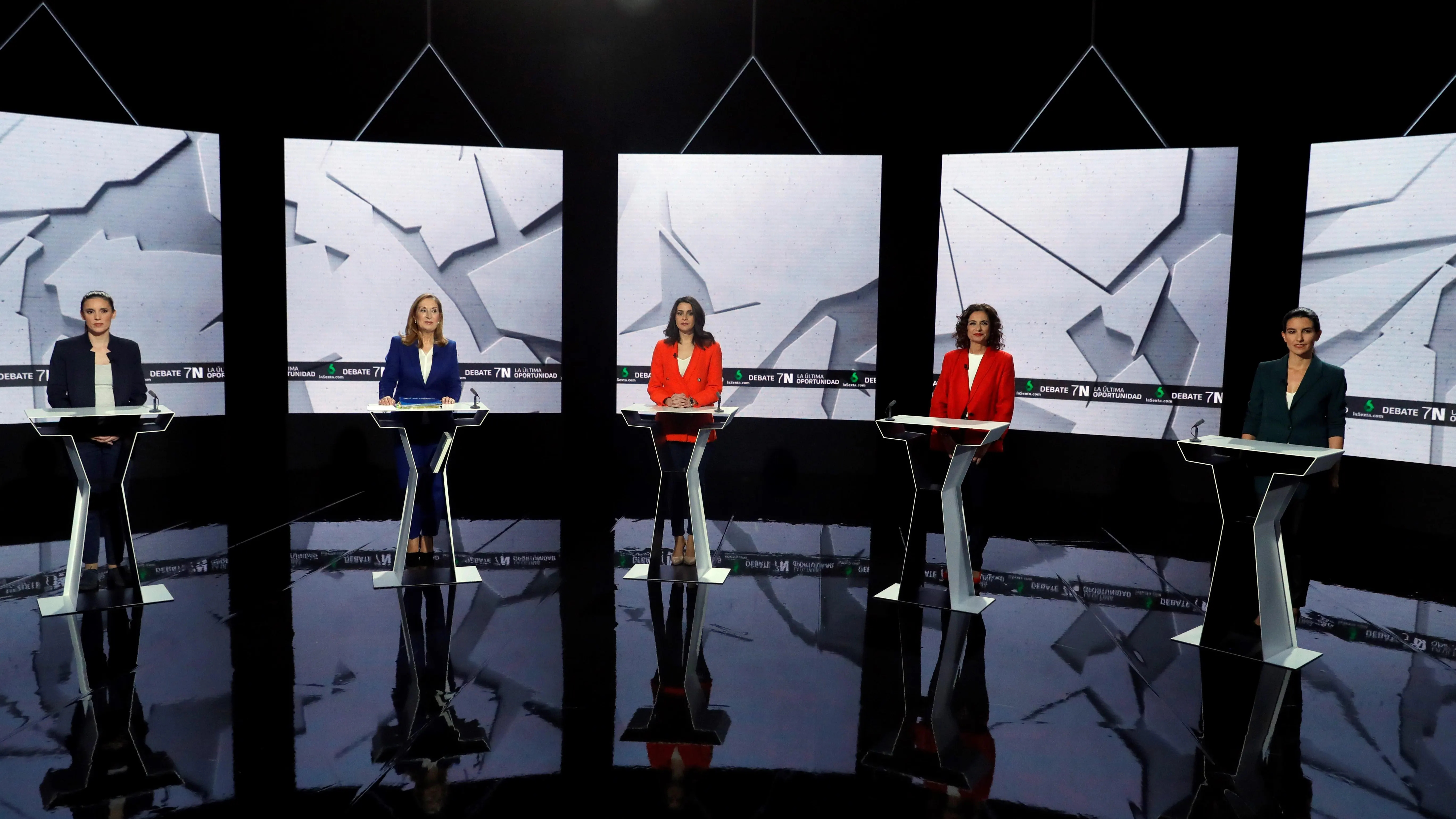 Irene Montero, Ana Pastor, Inés Arrimadas, María Jesús Montero y Rocío Monasterio en el debate del 7N