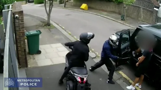 Imágenes inéditas del intento de robo a Özil y Kolasinac Imágenes inéditas del intento de robo a Özil y Kolasinac