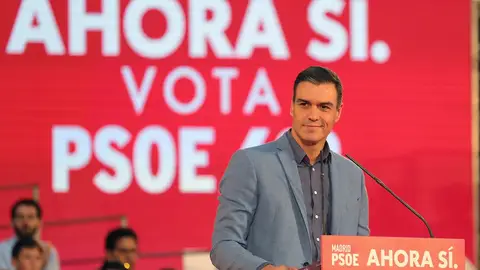 Pedro Sánchez en un acto de cierre de campaña del PSOE Pedro Sánchez en el acto de cierre de campaña del PSOE