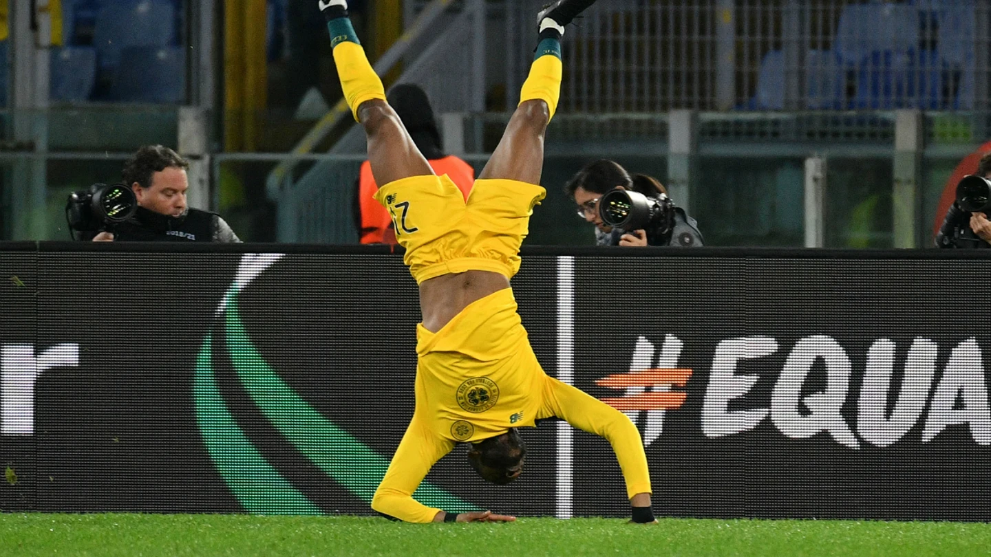 Ntcham celebra un gol recordando a la muerte de Mussolini Ntcham celebra un gol recordando a la muerte de Mussolini