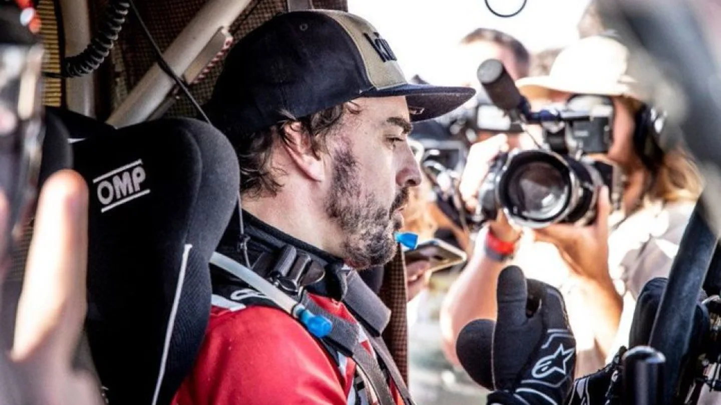 Deportes Antena 3 (09-11-19) Fernando Alonso logra su primer podio en un rally antes de afrontar el Dakar 2020 Deportes Antena 3 (09-11-19) Fernando Alonso logra su primer podio en un rally antes de afrontar el Dakar 2020