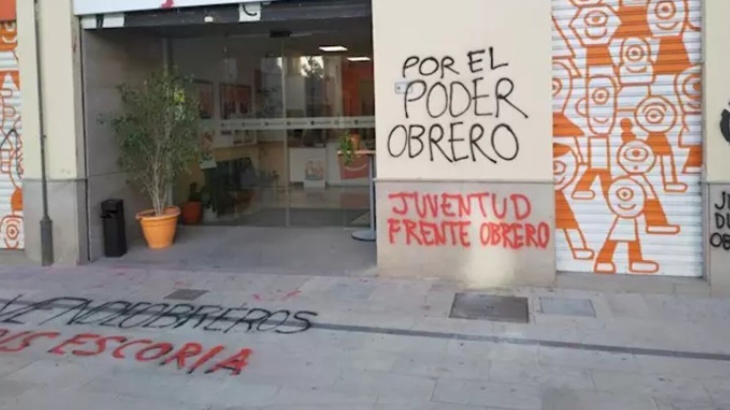Ataque a la sede de Comprom&iacute;s