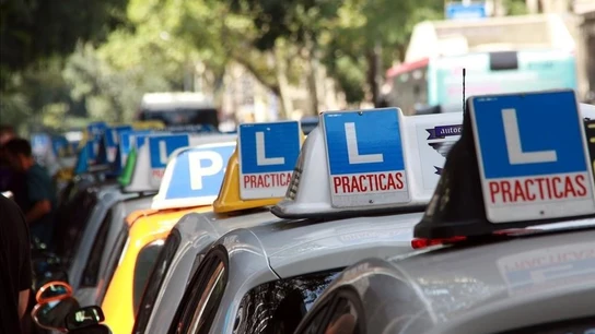 Coches de autoescuela Imagen de archivo de coches de autoescuela