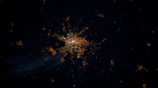 Fotografía de Berlín por la noche tomada por el astronauta André Kuipers Fotografía de Berlín por la noche tomada por el astronauta André Kuipers