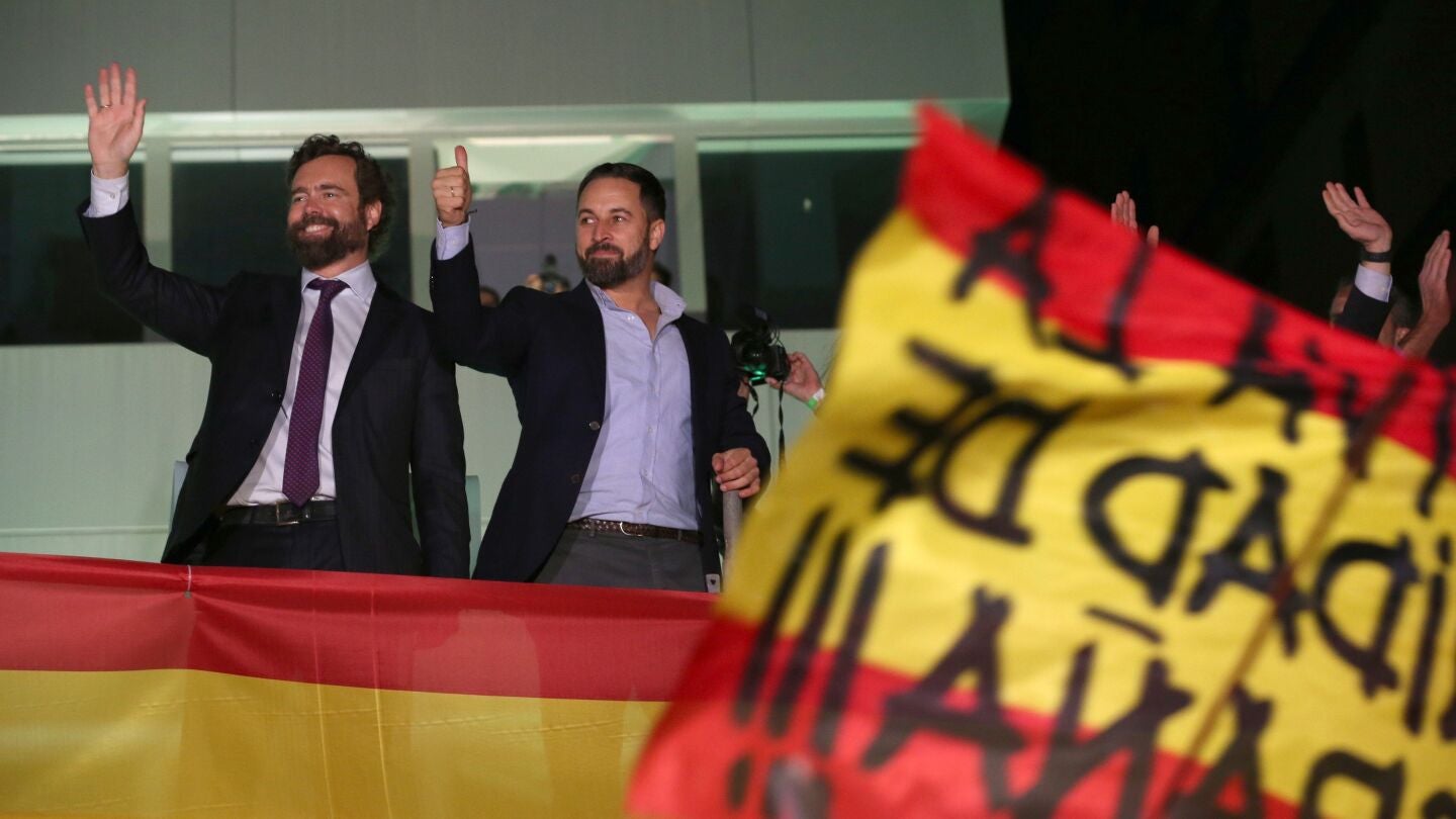 Santiago Abascal junto a Iv&aacute;n Espinosa de los Monteros el 10N