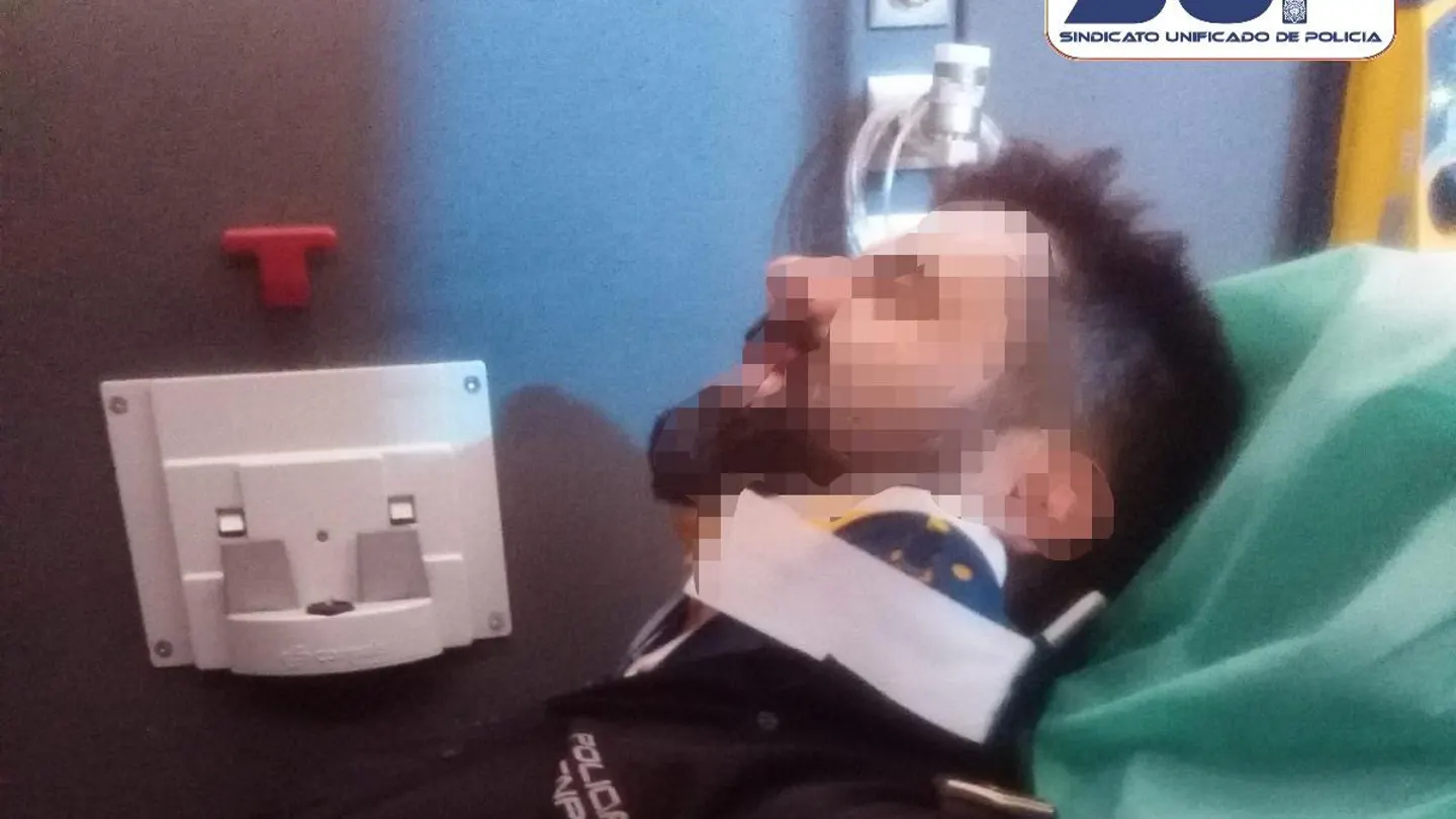 Uno de los policías heridos en un accidente en Barcelona Uno de los policías heridos en un accidente en Barcelona