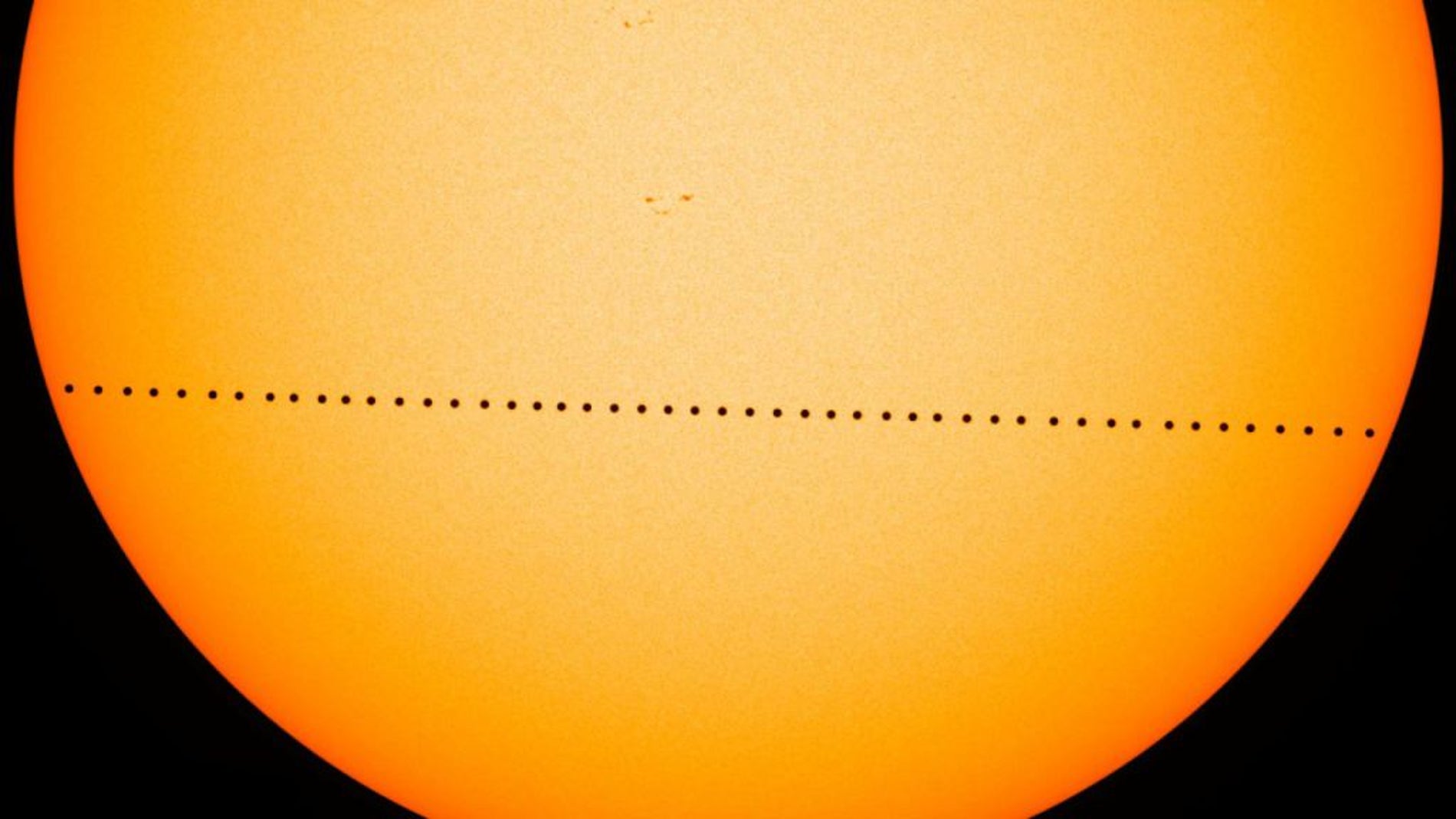 Mercurio se pasea por delante del Sol