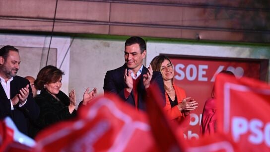 El l&iacute;der del PSOE, Pedro S&aacute;nchez, celebrando los resultados del 10N