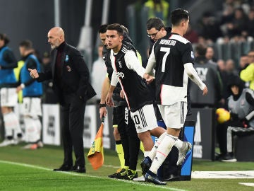 Cristiano Ronaldo sustituido por Dybala Cristiano Ronaldo sustituido por Dybala