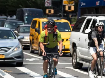Ciclistas por la ciudad Ciclistas por la ciudad